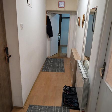 Stan Uzice Apartment ภายนอก รูปภาพ