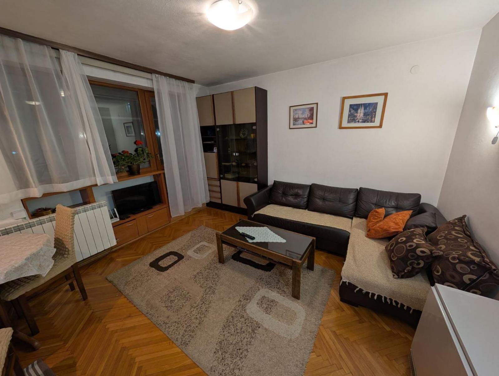 Stan Uzice Apartment ภายนอก รูปภาพ